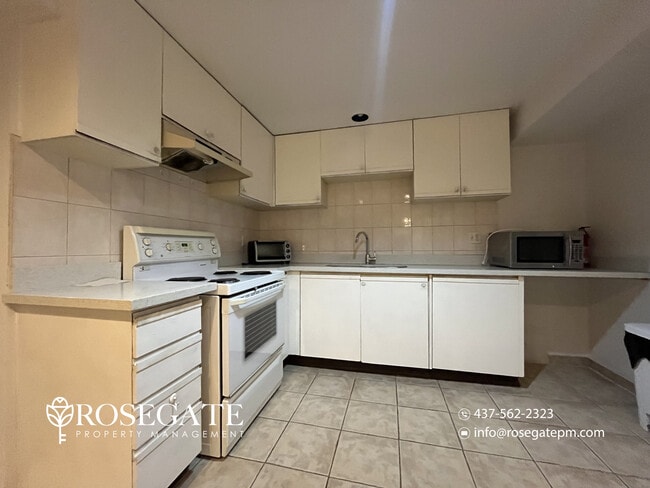 Building Photo - Spacious 2-Bedroom Basement Apartment in Oakville | All Utilities Included + Parking