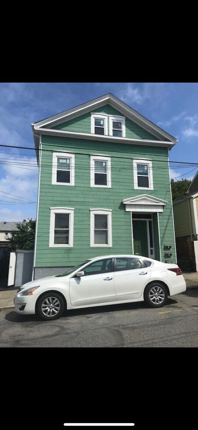 174 Transit St Unit 2, Providence, RI 02906 Apartments 174 Transit St