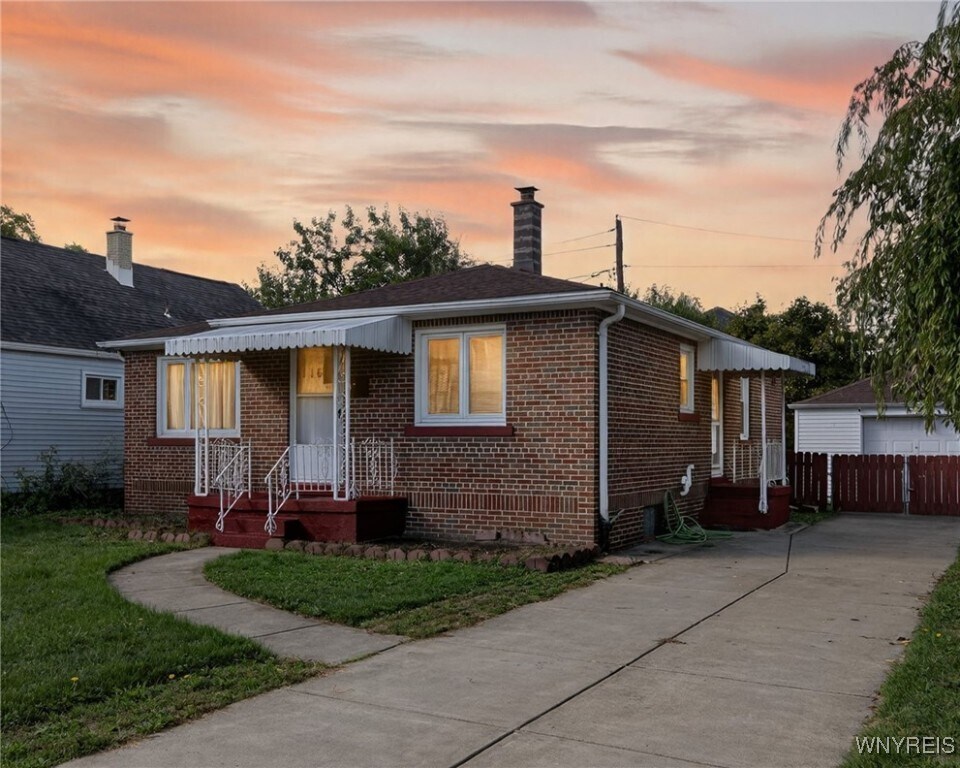 Foto principal - 116 Springville Ave