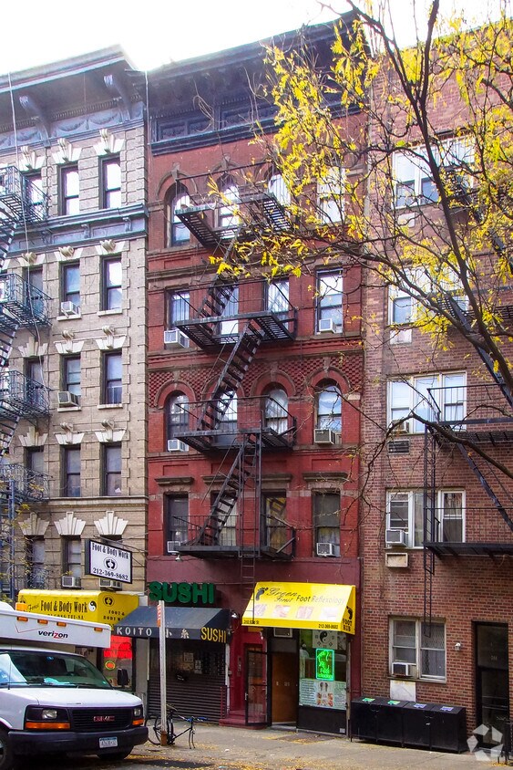 Primary Photo - 310 E 93rd St