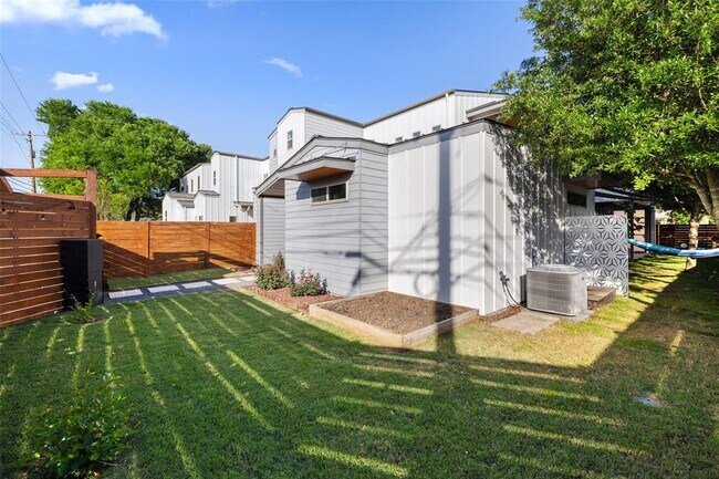 Building Photo - 4325 Banister Ln