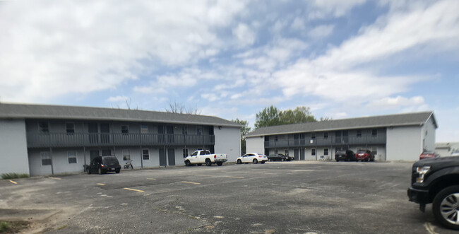 Building Photo - Warrensburg