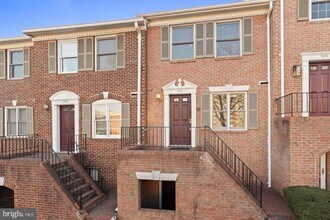 Building Photo - 1454 N Quinn St
