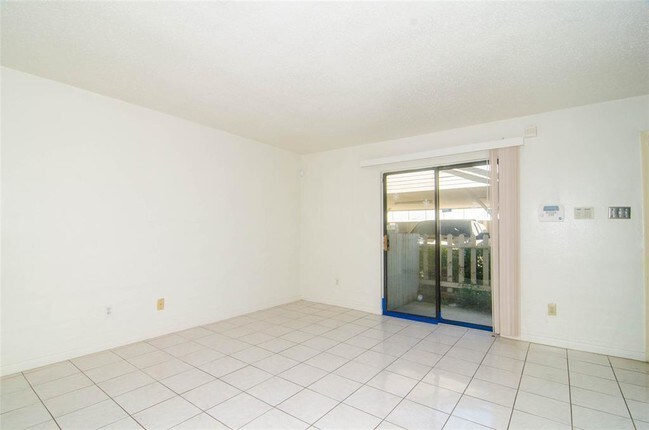 Foto del edificio - 3987 Tanglewilde St