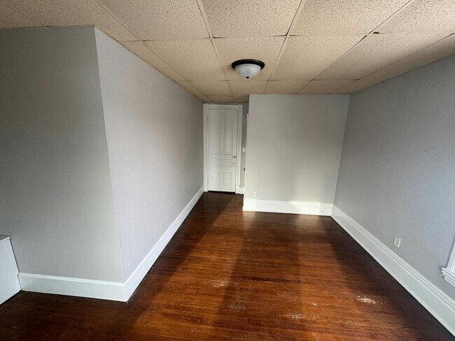 Foto del edificio - 227 Allen St