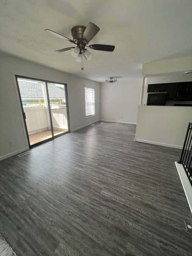 Building Photo - 1717 S Cypress St