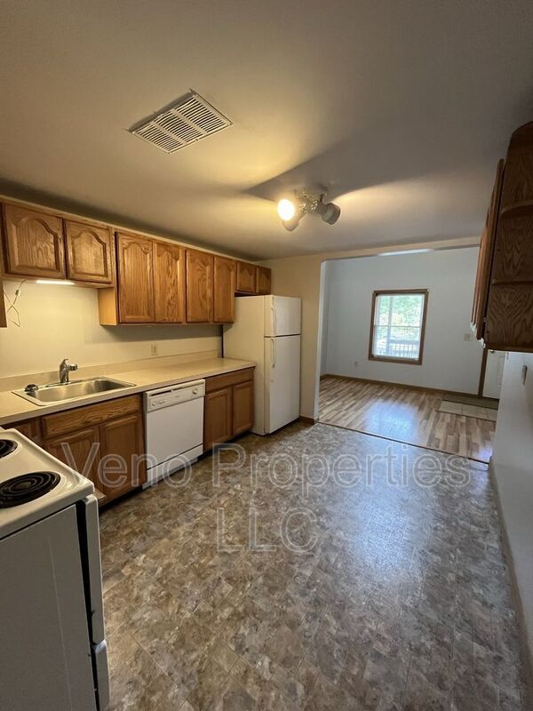 Foto del edificio - 12 Gas Plant Rd