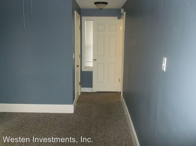 Building Photo - 2 br, 2 bath Room For Rent - 425 W Pierce St
