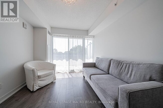 Photo du bâtiment - 1119 Cooke Blvd.