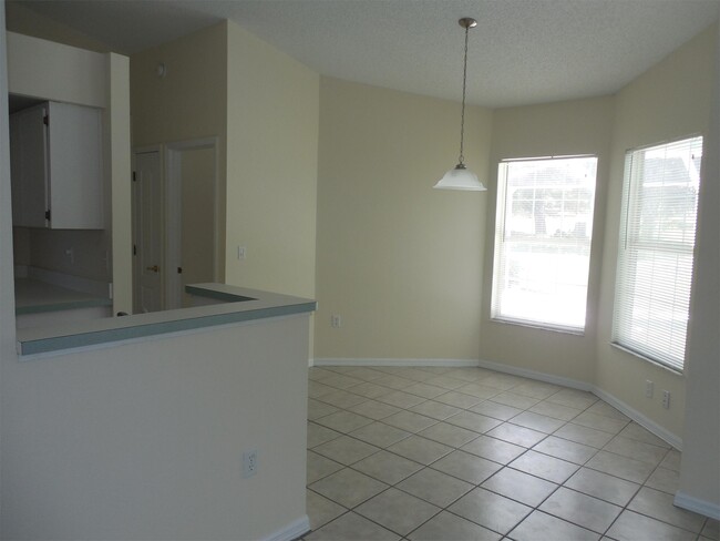 Foto del edificio - 5592 W Woodside Dr