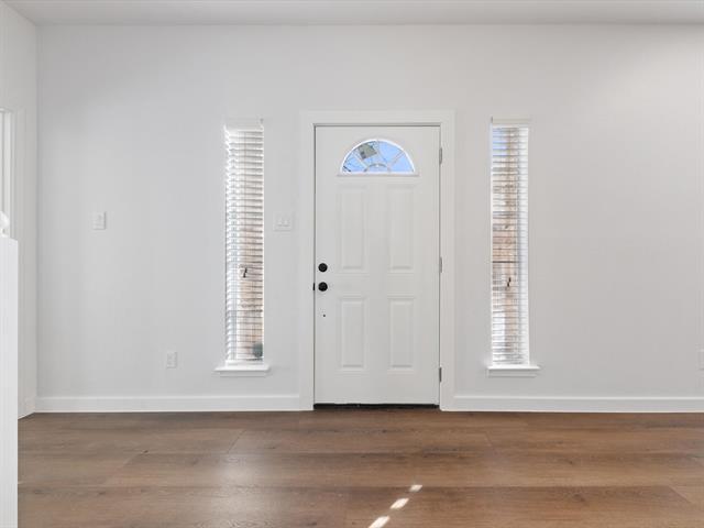 Foto del edificio - 2213 Loretta Ln