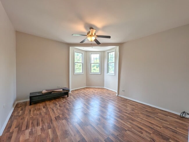 Foto del edificio - 1825 N Kedzie Ave