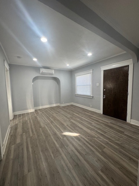 Building Photo - 636 W 75th St