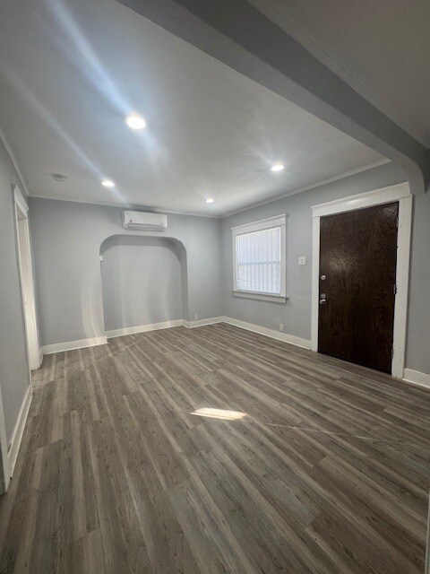 Foto del edificio - 636 W 75th St