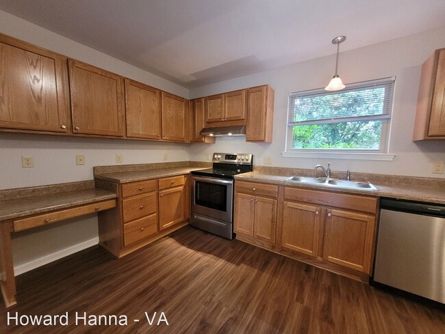 Foto del edificio - 5 br, 3 bath House - 821 Hanover Drive