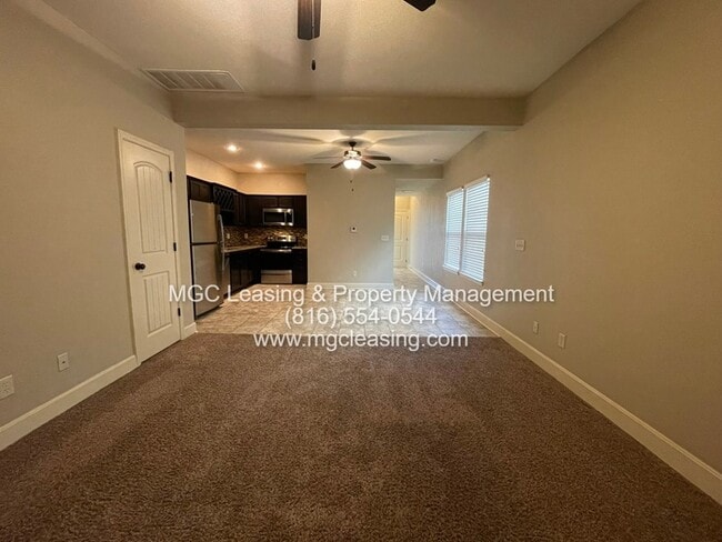 Building Photo - Eagle Creek Townhomes — Freshly Updated & Move-In Ready