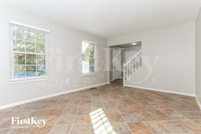 Foto del edificio - 6012 Kingsgate Dr