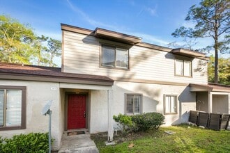 Building Photo - 8300 Plaza Gate Ln