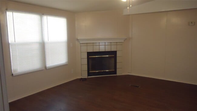 Foto del edificio - 108 Gossett St