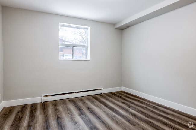 1BR, 1BA - Bedroom - The Greystone