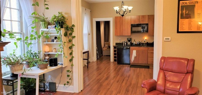 Building Photo - 1 br, 1 bath Condo - 1116 East 13th Avenue C4