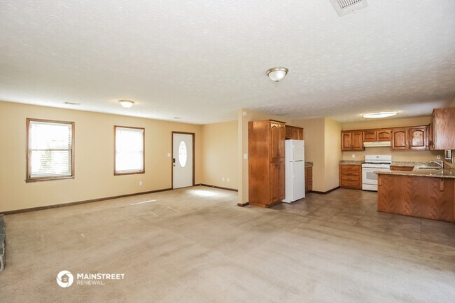 Building Photo - 5071 Hubert Dr
