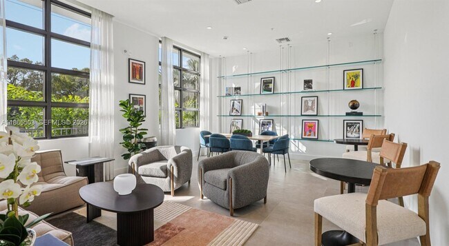 Foto del edificio - 4465 Griffin Rd