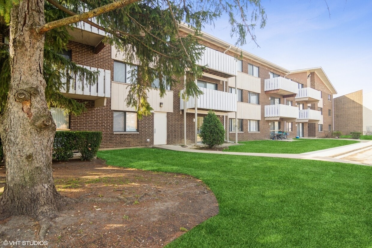 3000 Bayside Dr Unit 103, Palatine, IL 60074 Condo for Rent in