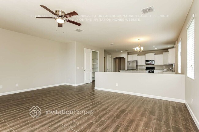 Foto del edificio - 13435 W Desert Moon Way