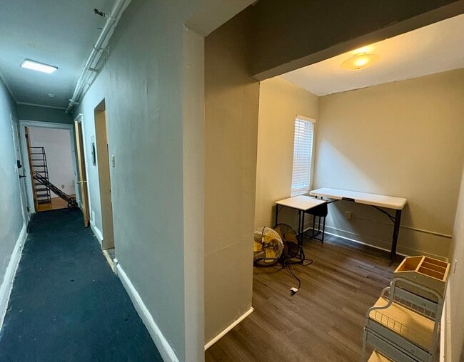 Building Photo - 16 Westland Ave