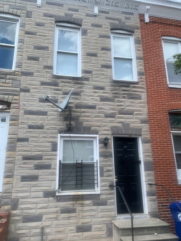 Primary Photo - 1250 Washington Blvd