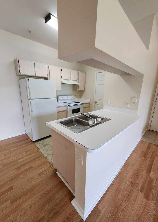 Building Photo - The Preserve at Temple Terrace