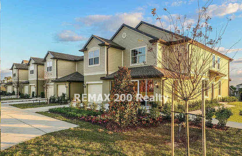 Primary Photo - Beautiful 3/2.5 Townhome in Emerson Park