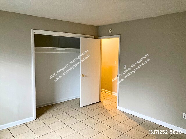 Building Photo - WARREN TOWNSHIP! 3 bedrooms and 1.5 bathrooms This Charming residence offers ample space and comf...