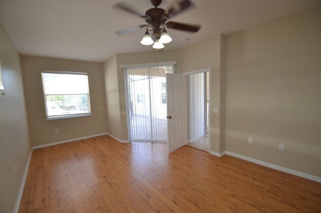 Building Photo - 7123 Bluebell Ct