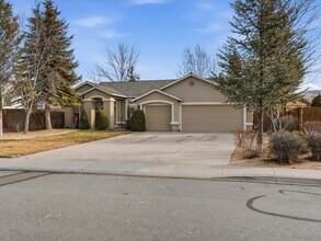 Building Photo - 7778 Cerritos Cir