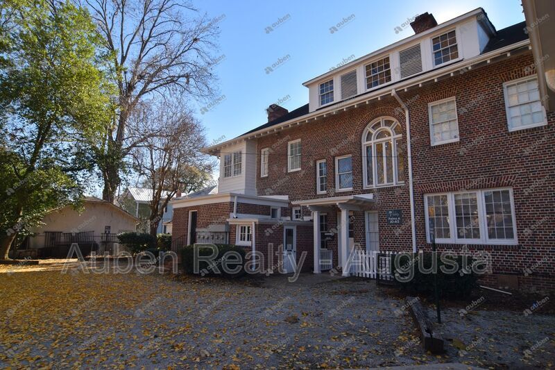 Foto principal - 239 Greene St