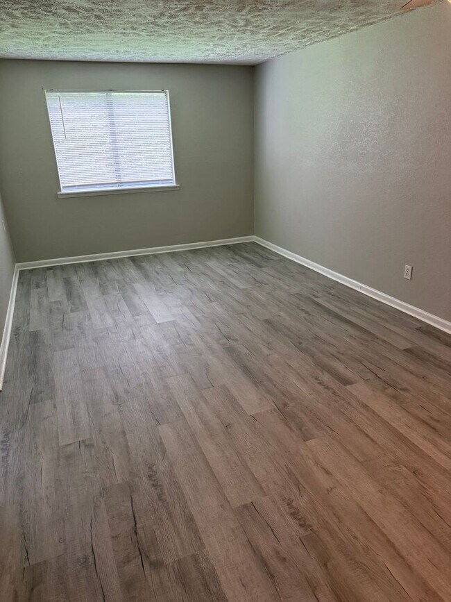 Building Photo - COASTAL VILLA APARTMENTS