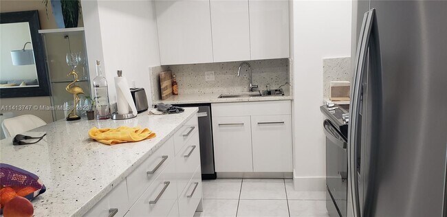 Foto del edificio - 525 N Ocean Blvd