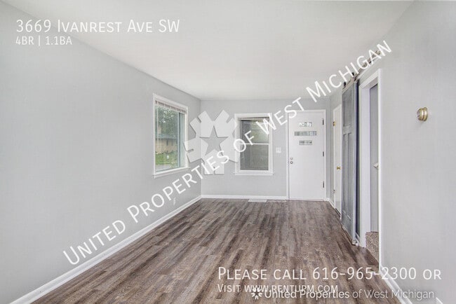 Building Photo - Available Now | 4 Bed 1.5 Bath Single Fami...