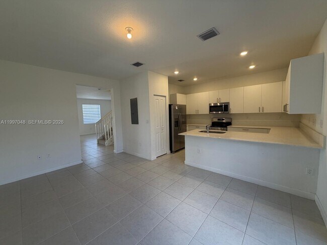 Foto del edificio - 2659 SE 28th Dr