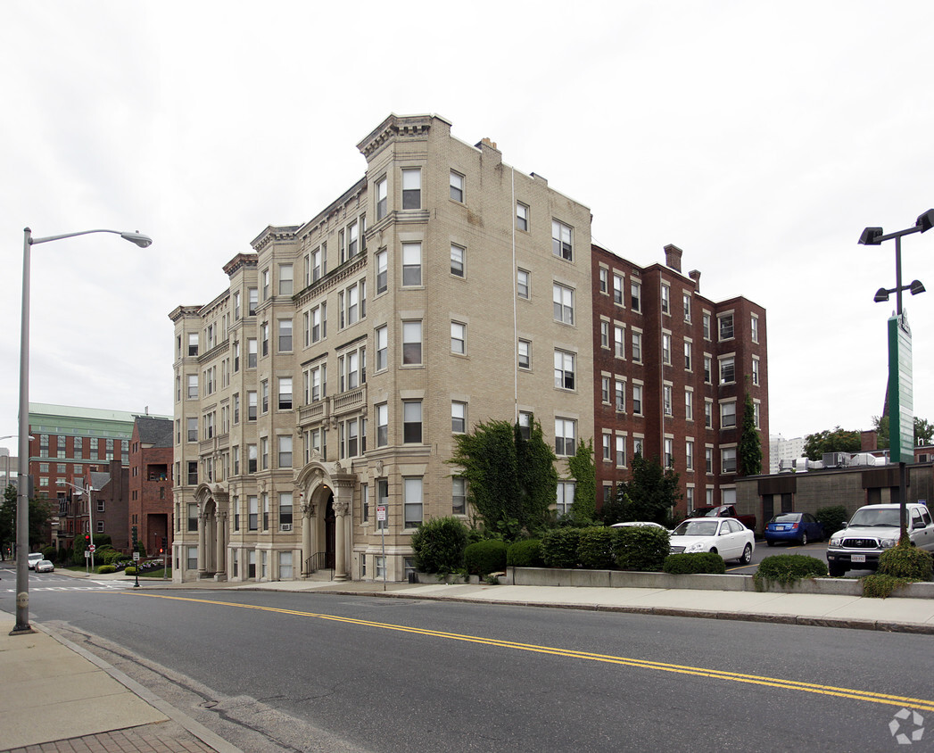 The 46 Elm Street Apartments - Apartments in Worcester, MA | Apartments.com