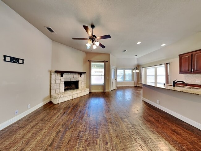 Building Photo - 3403 Cedar Ln