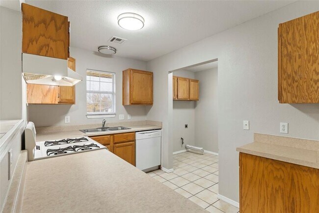 Foto del edificio - 601 Dogwood Ave
