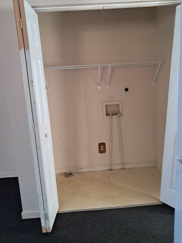 Foto del edificio - 6312 Lake Rd