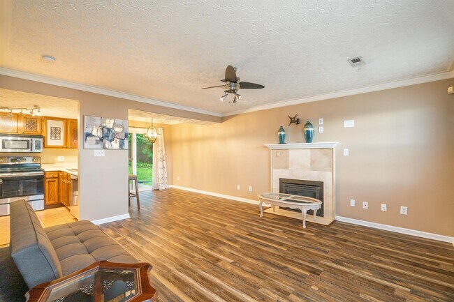 Foto del edificio - 2376 Wadsworth Dr