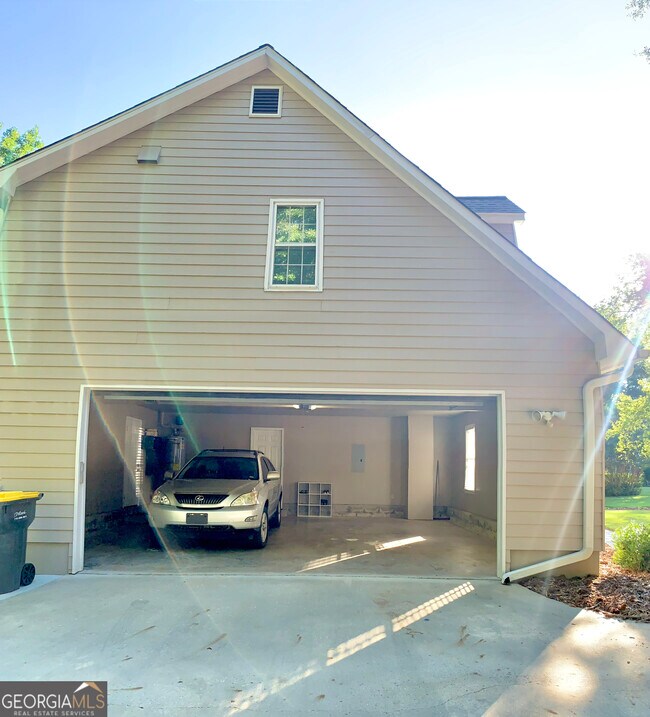 Foto del edificio - 345 Legacy Ln