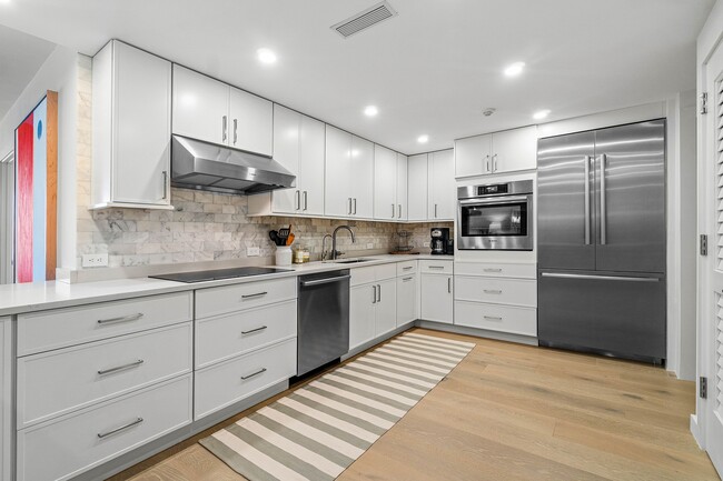 Building Photo - 2784 S Ocean Blvd
