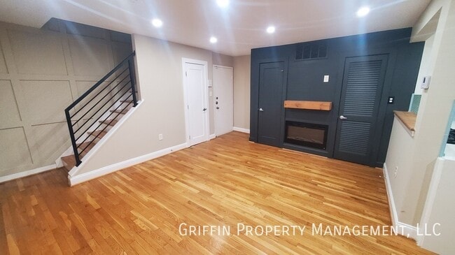 Photo - 2123 Young St SE Townhome