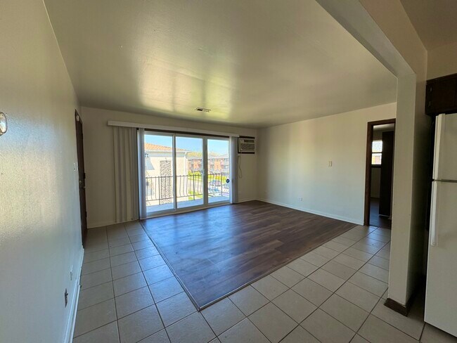 Foto del edificio - 1677 Harbor Ave